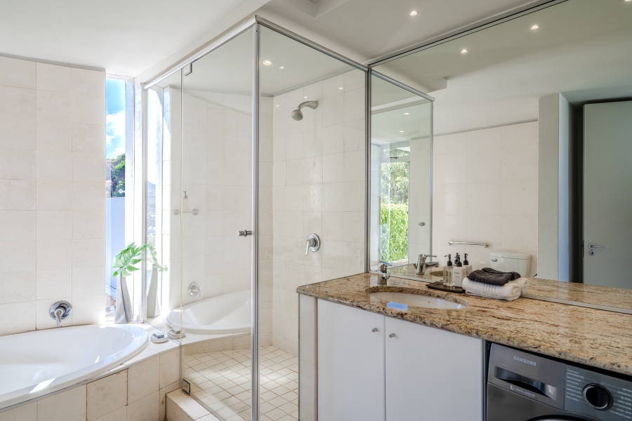 8 Bedroom Property for Sale in Camps Bay Western Cape